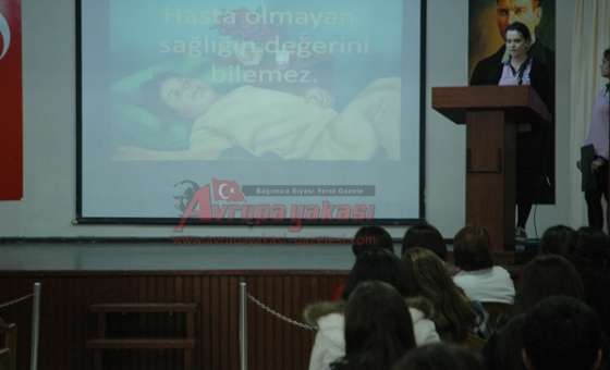 Sağlık Koleji`nden Sağlık Haftası Konferansı
