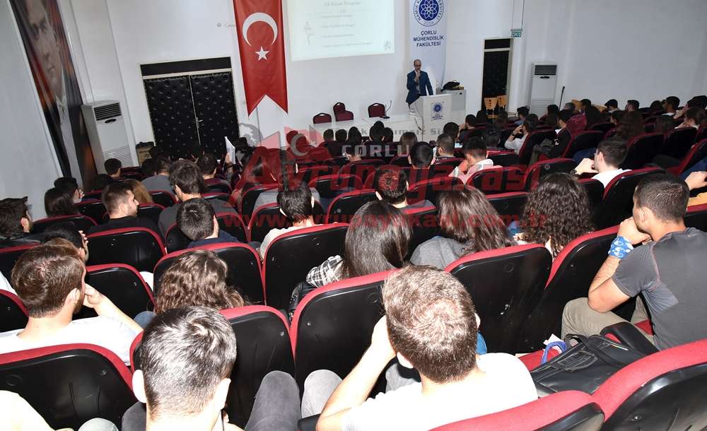 Kariyer Merkezi Kariyer Günlerinde Öğrencilerle Buluştu