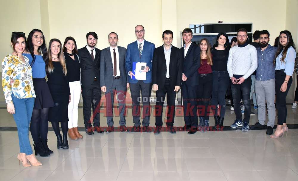 Kariyer Merkezi Kariyer Günlerinde Öğrencilerle Buluştu