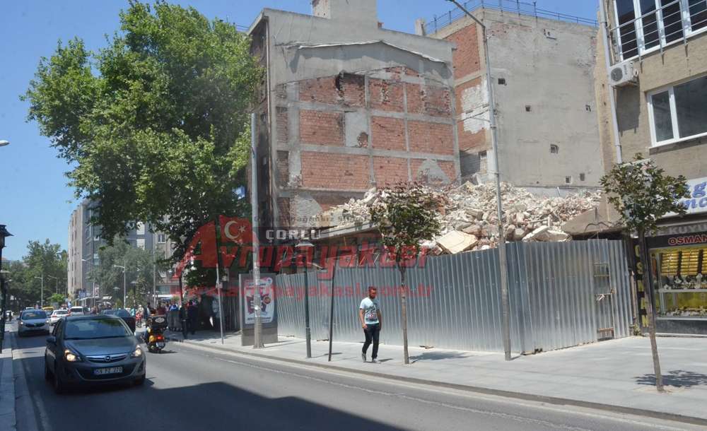 Yıkım Vatandaşı Rahatsız Etti