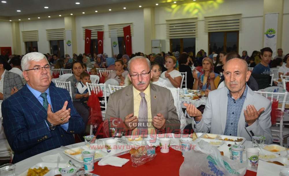 Şahinler Holding'den Misinli Mahallesi'nde İftar Yemeği