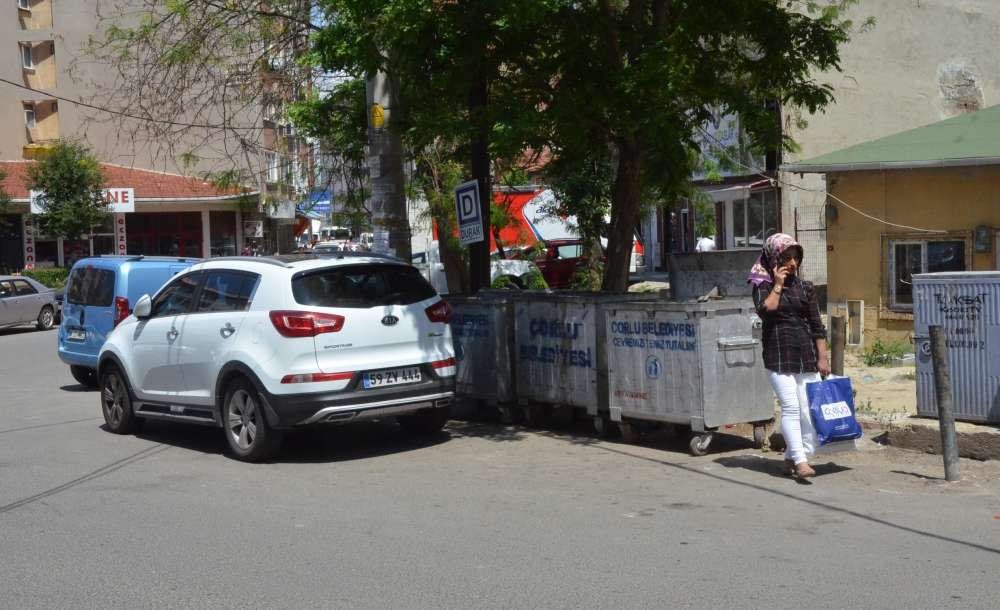 Çöp Kokulu Durak