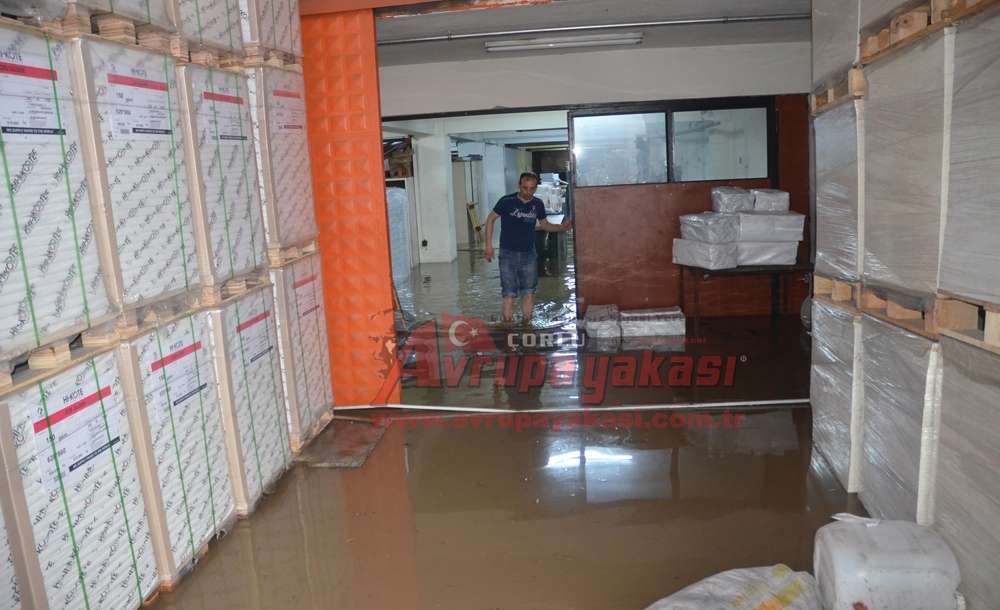 Sular Altında Kaldık!