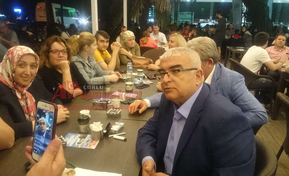 Kitap Kafe Full Çekiyor