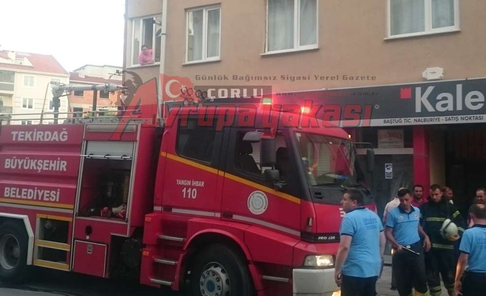 Ocakta Unutulan Yemek Yangına Neden Oldu
