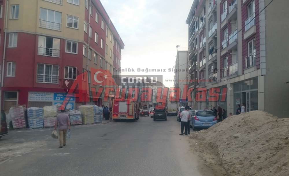 Ocakta Unutulan Yemek Yangına Neden Oldu