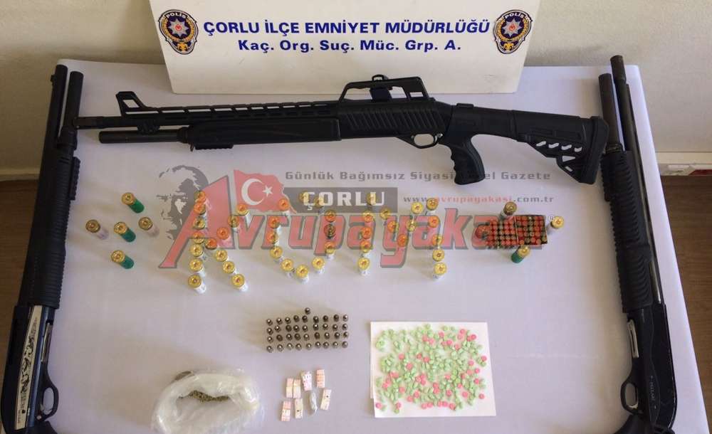  Çorlu'da Zehir Tacirlerine Polis Baskını 