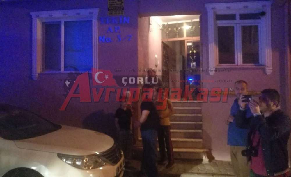 Ocakta Unutulan Yemek Yangına Neden Oldu 
