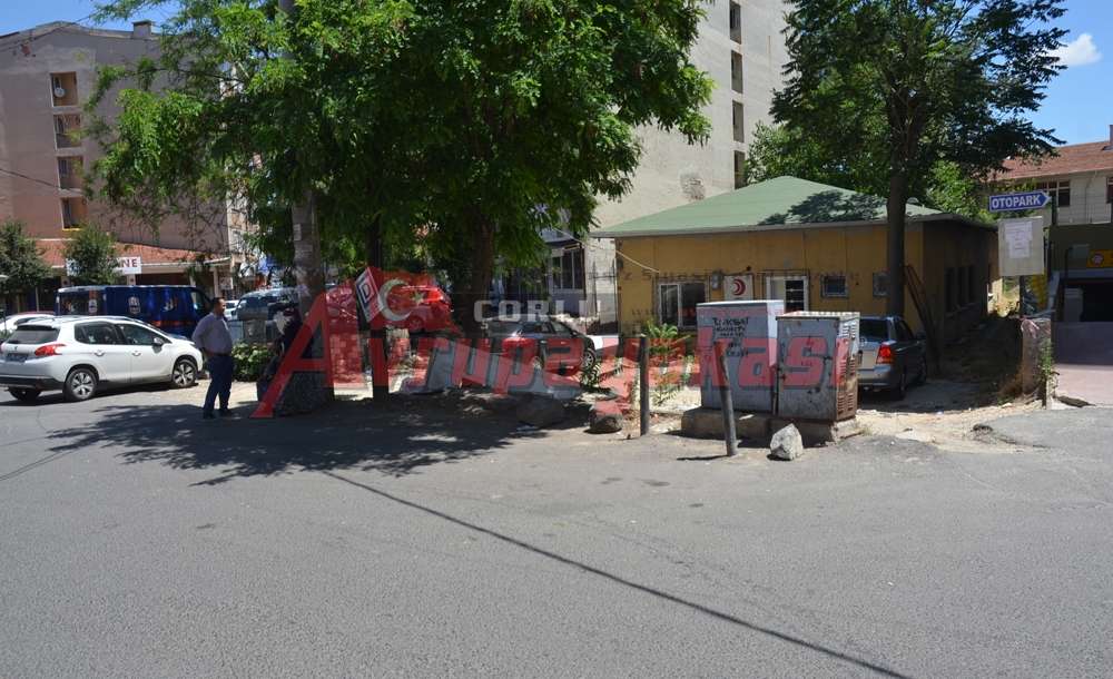 Otobüs Durağındaki Çöp Bidonları Kaldırıldı 