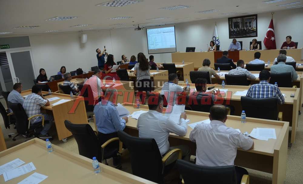 Çorlu'da Bazı Cadde Ve Sokaklar İçkili Yer Bölgesi Dışına Çıkarılacak