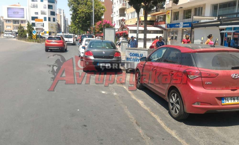 Duyarsız Sürücüler Trafiği Aksatıyor