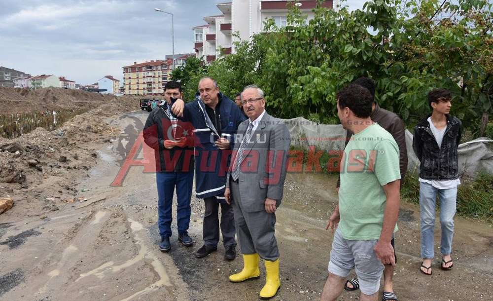 Başkan Albayrak O Çizmeleri Giymeye Mecbur Kaldı