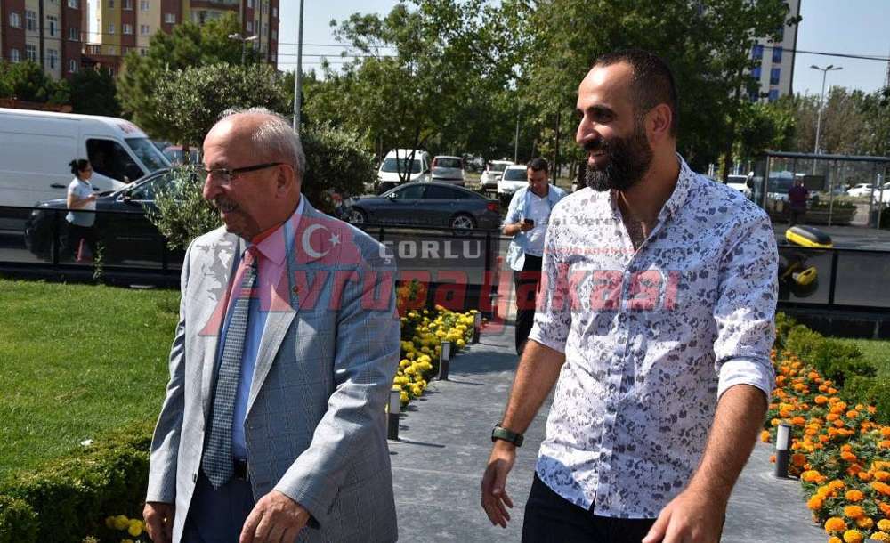 Başkan Albayrak Çorlu'daki Meclis Üyelerini Ziyaret Etti