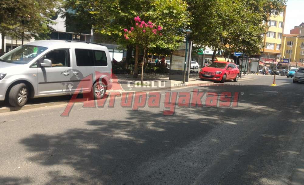 Kaldırımlar İşgal Altında