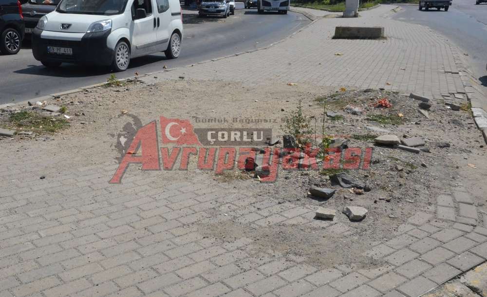 Kaldırımların İçler Acısı Hali 