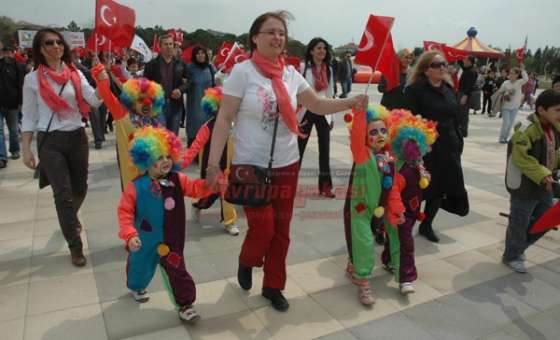 Çorlu Belediyesinin 4. Uluslararası Çocuk Şenliği Başladı
