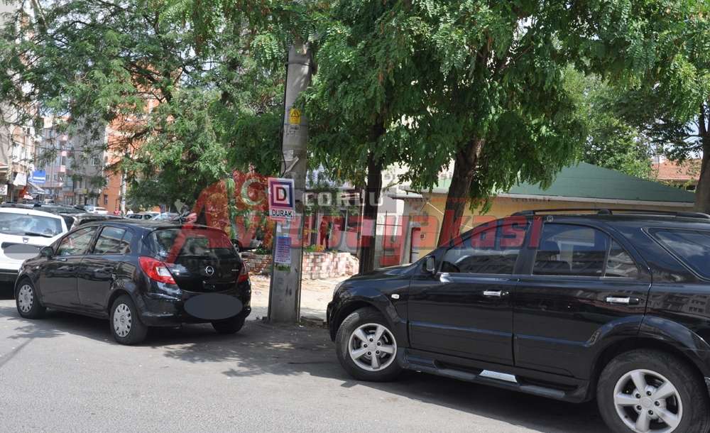 Çöp Kokulu Durak Şimdide Otopark Oldu