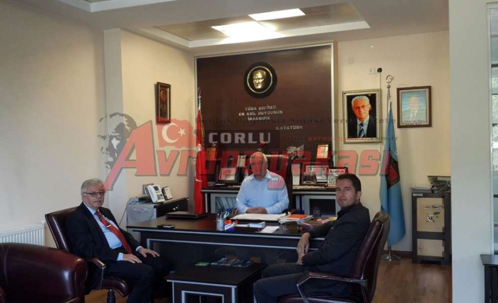 Milli Eğitim Müdürü Güçlü'den Şoförlere Veda Ziyareti