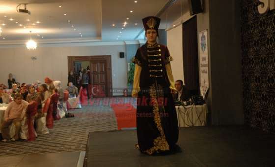 Trakya İnci Derneği`nden Osmanlı Kıyafetleri Defilesi