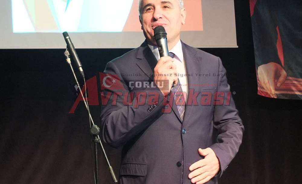 Çorlu'da Öğretmenler Günü Kutlandı