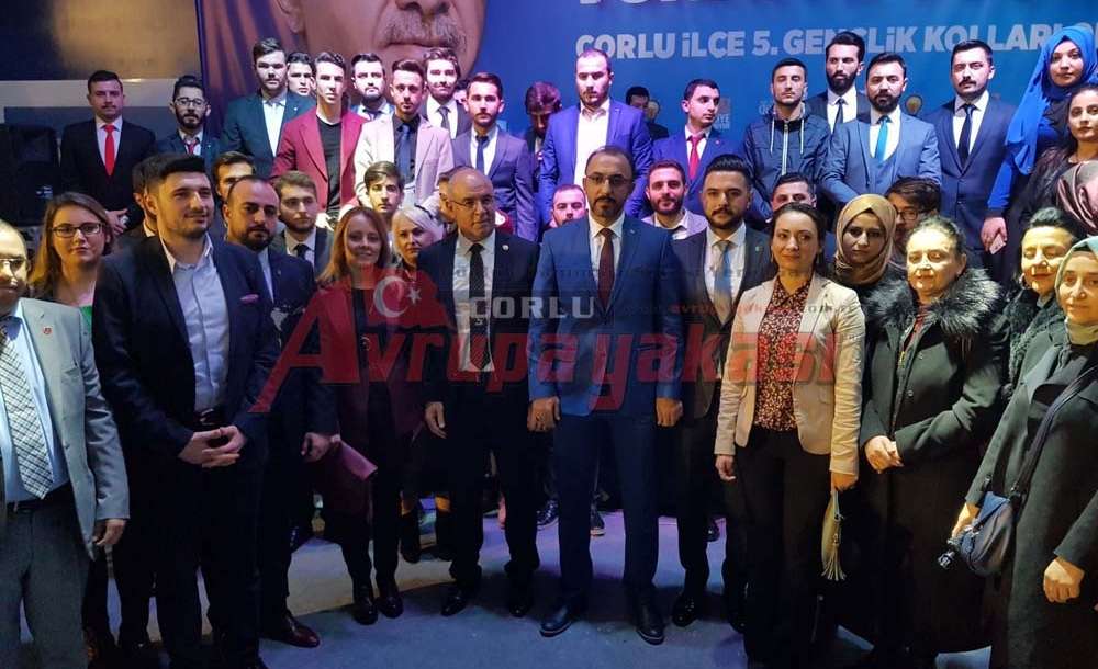 Ak Parti Çorlu Gençlik Kongresi Düzenlendi