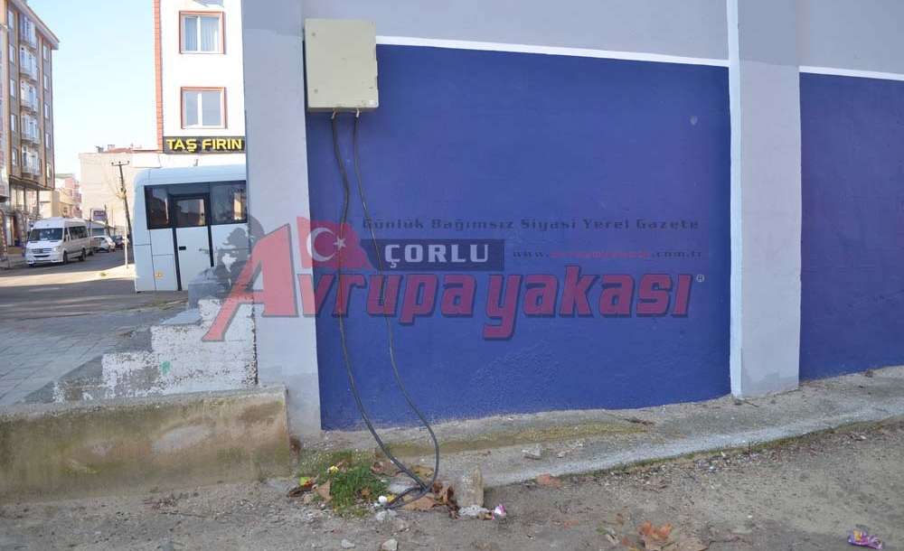Bir Aydır Elektriği Yok