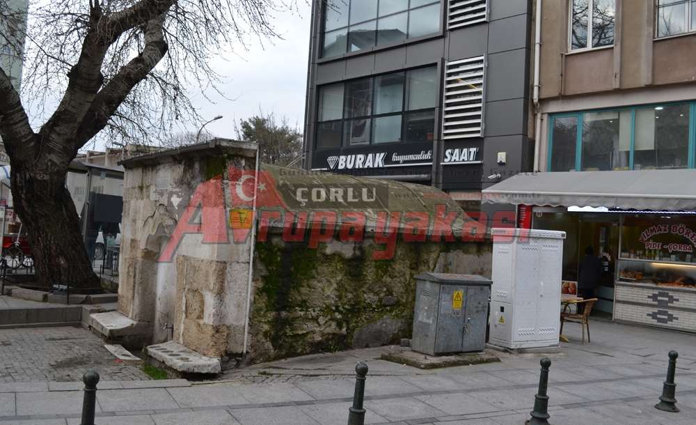 Süleyman Ağa Çeşmesi Kararıyor
