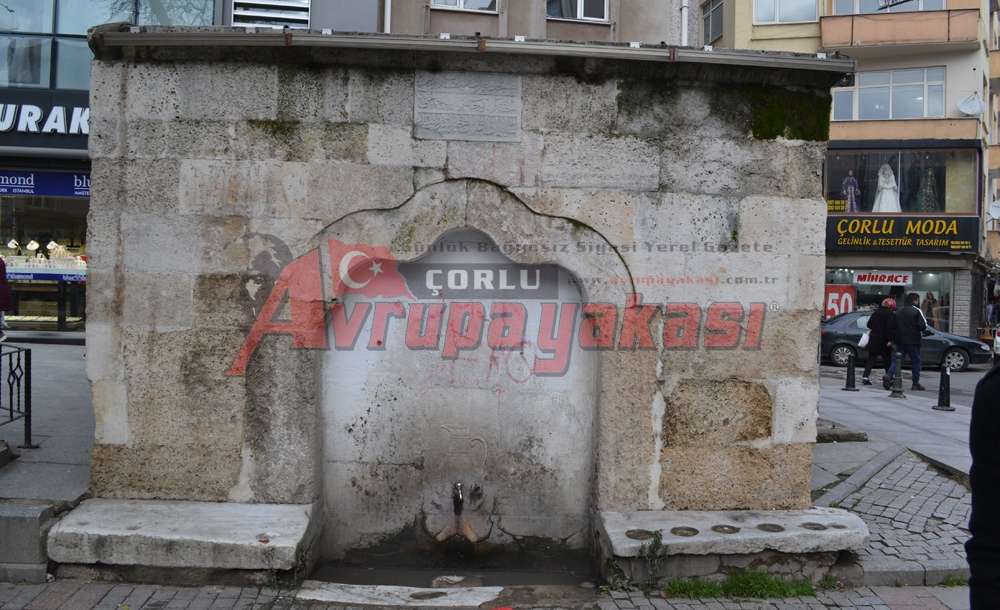 Süleyman Ağa Çeşmesi Kararıyor