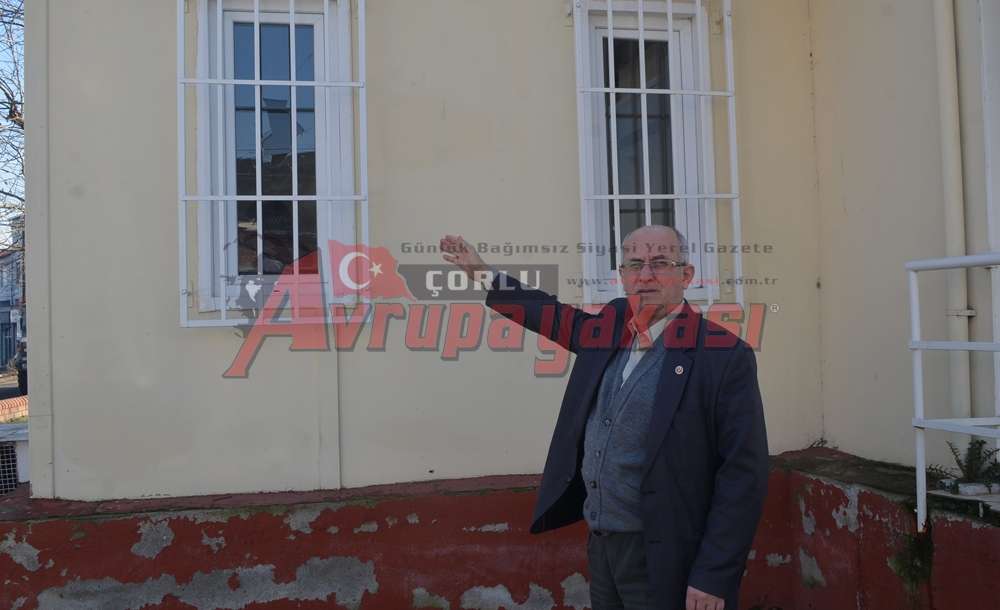 Muhtarlığın Camları 4 Aydır Kırık