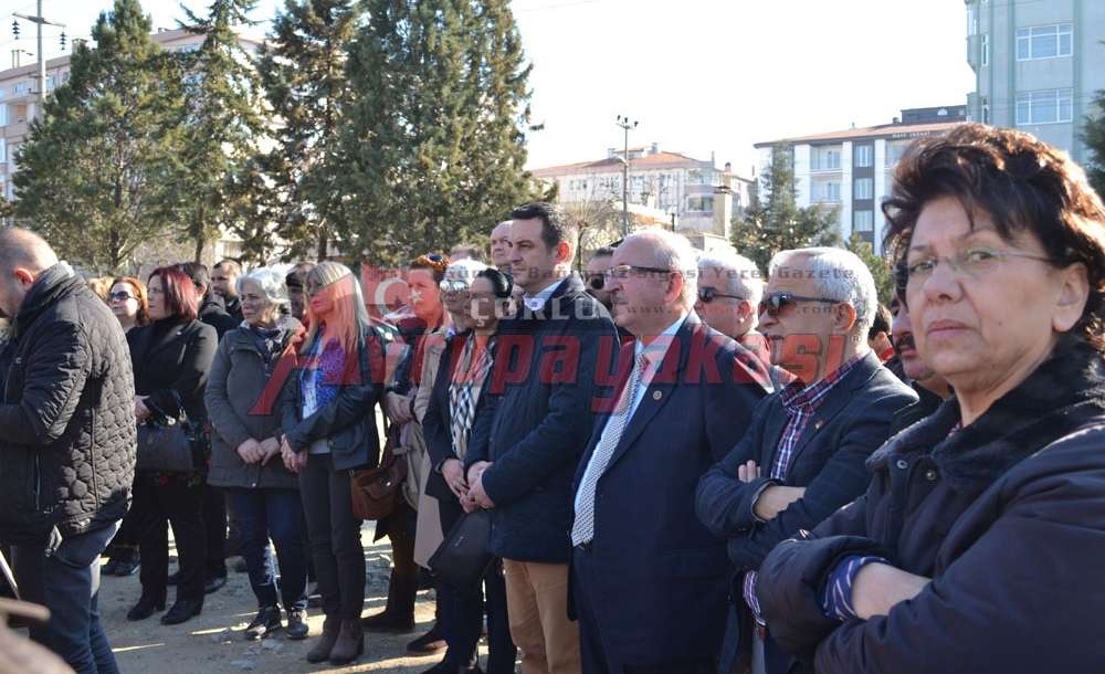 Tüm Renkler Yeşil İçin Bir Araya Geldi