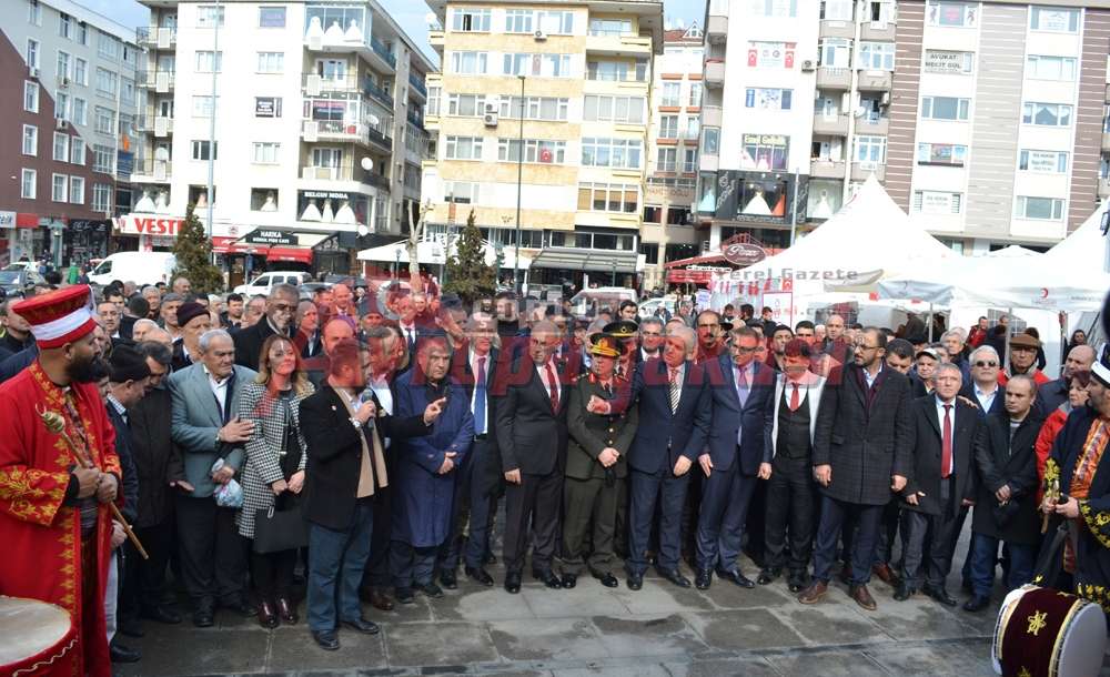 Çorlu Halkı Atatürk Meydanı'nda Buluştu