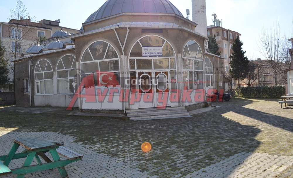 Caminin Bankları İçler Acısı