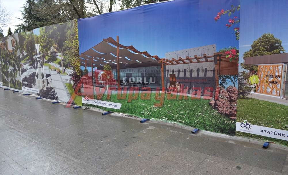 Atatürk Meydanı Rengârenk Oldu