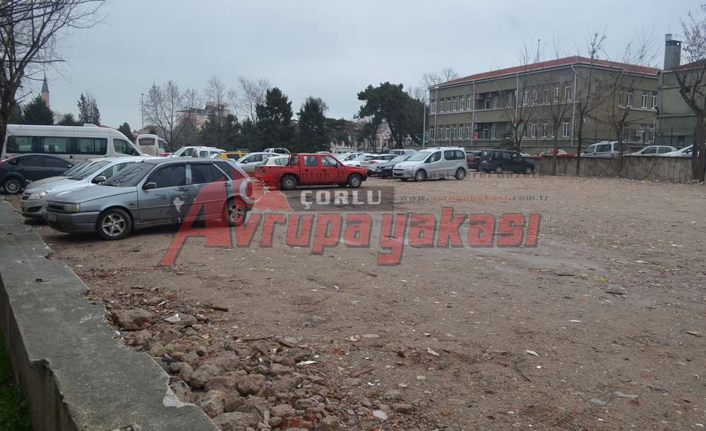 Geçici Otopark Oldu