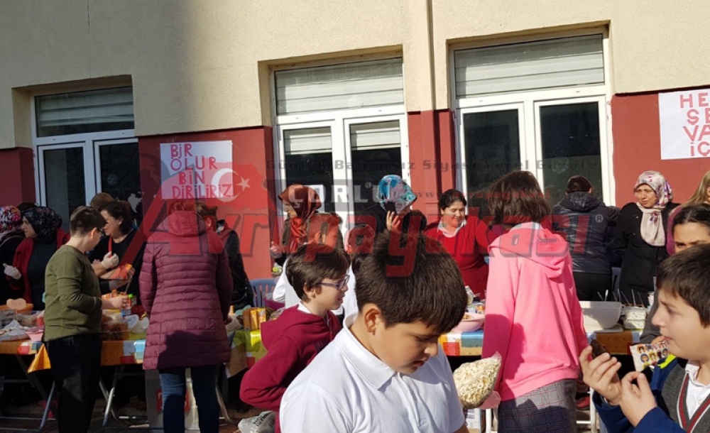 Şahinler Orta Okulu Şehitleri Andı