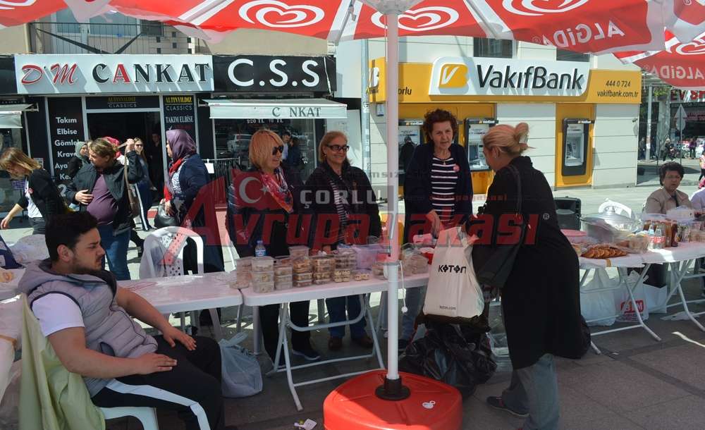 23 Nisan'da Çocukların Yüzünü Güldürmek İstedik