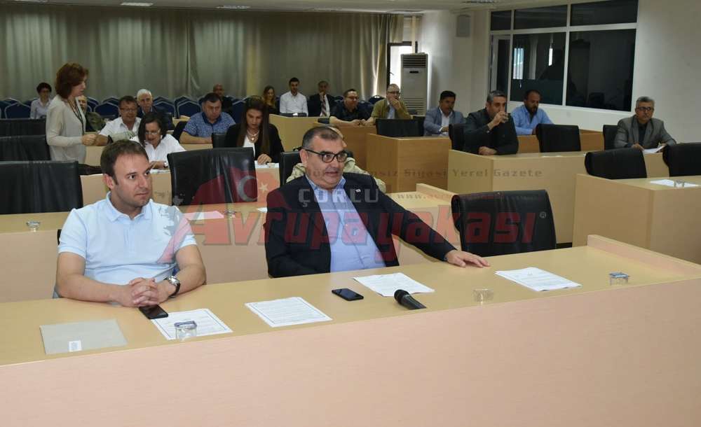 İlk Meclisi Yönetti