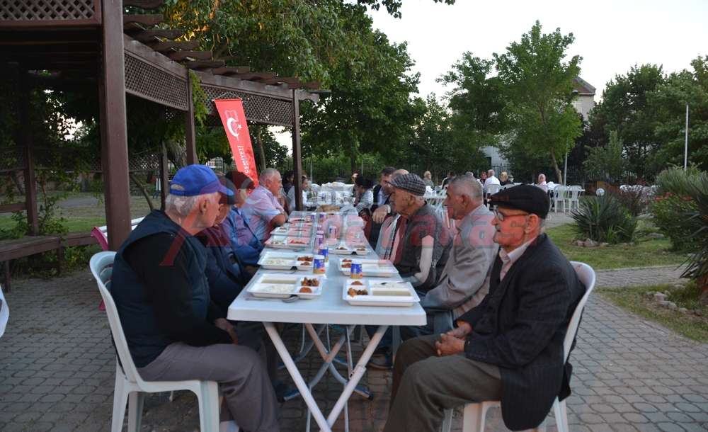 Huzurevi'nde İftar 