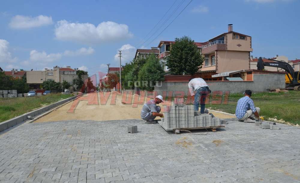Ergene Belediyesi Yol Yapım Çalışmalarına Hız Verdi