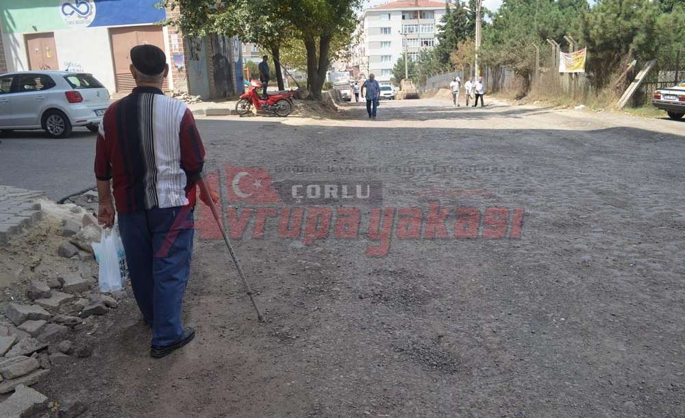Vatandaşlar Tozdan Rahatsız 