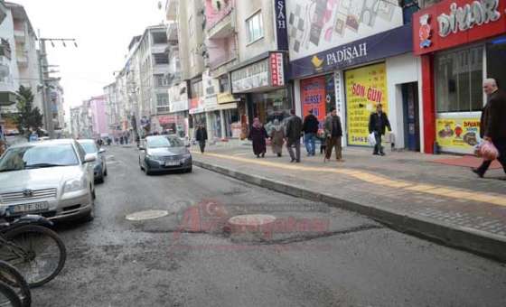 Şehit Teğmen Yavuzer Caddesi Öylece Kaldı!  