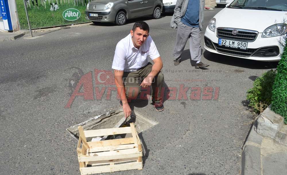 İki Aydır Bu Şekilde Duruyor