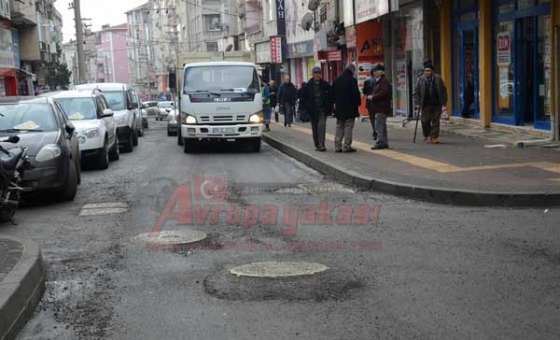 Şehit Teğmen Yavuzer Caddesi Öylece Kaldı!  