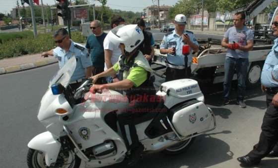 Motosikletli Trafik Polisi Kaza Yaptı