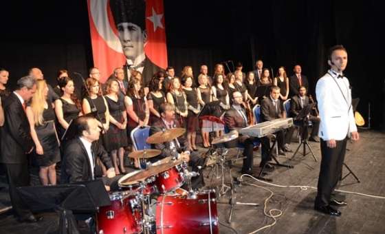 Öğretmenler Korosundan Türk Halk Müziği Konseri