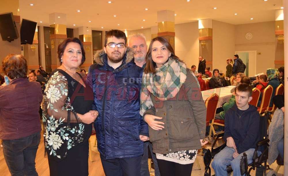 Engelli Vatandaşlar Ve Aileleri Gönüllerince Eğlendi 