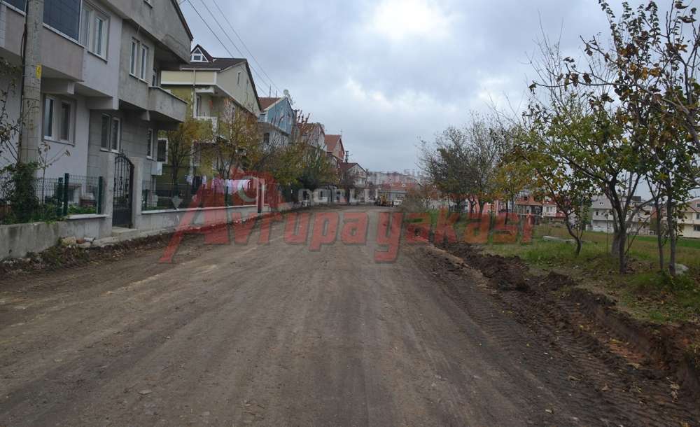 Gariban Evleri Asfalta Kavuşuyor
