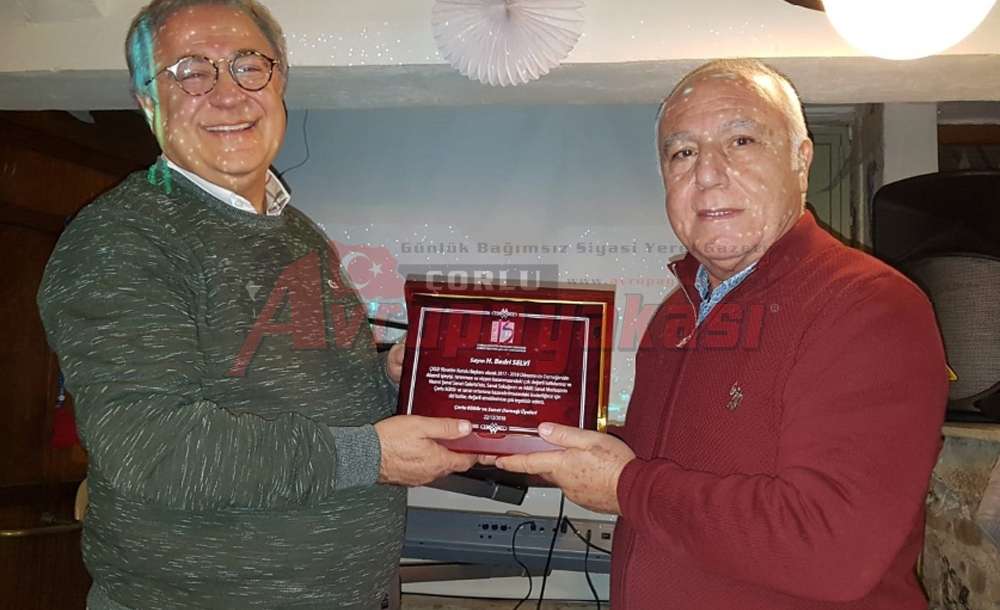 Sanatseverler Yılbaşı Eğlencesinde Buluştu