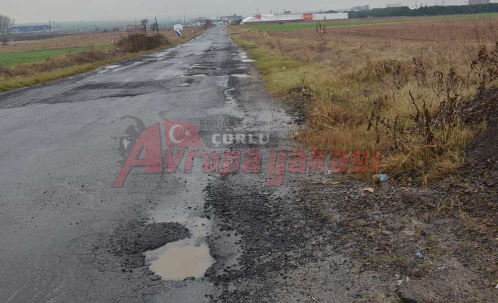 Mahalleli Yol Çilesinden Kurtuluyor  