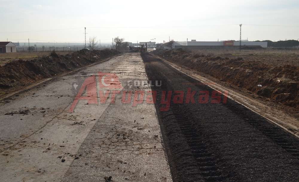 Mahalleli Yol Çilesinden Kurtuluyor  